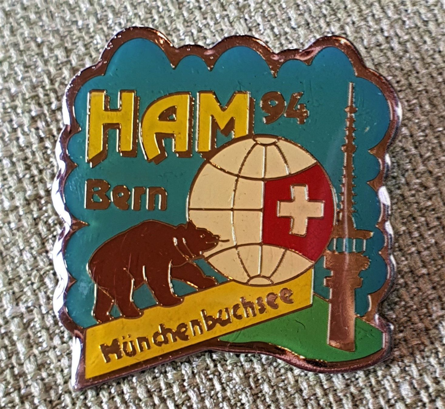 Placchette & Badge: B782 - Pin Münchenbuchsee HAM 94 Bern CH – Usato da Reinach BL venduto da Boston-Verkauf