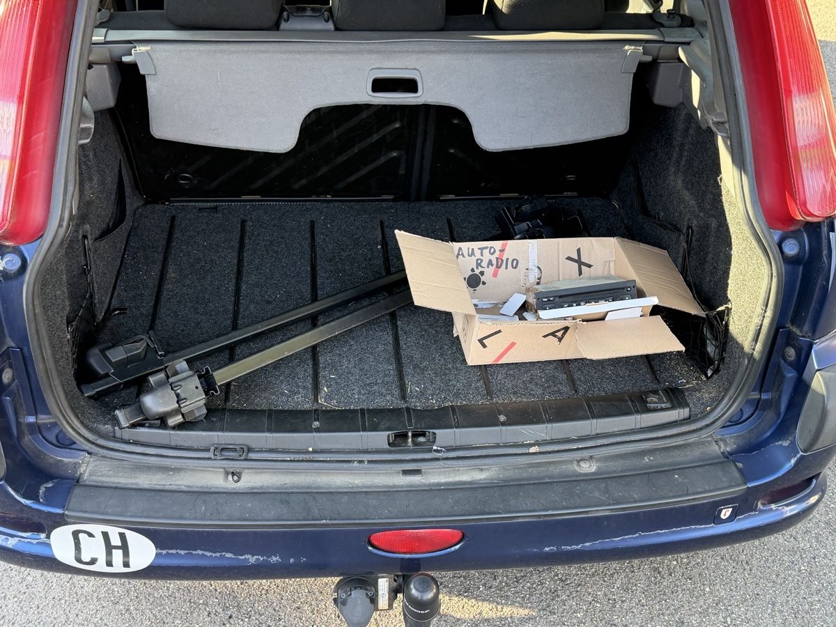 Peugeot Automobili: Peugeot 206 1.4 Kombi – Usato da Pratteln venduto da Radom12 5