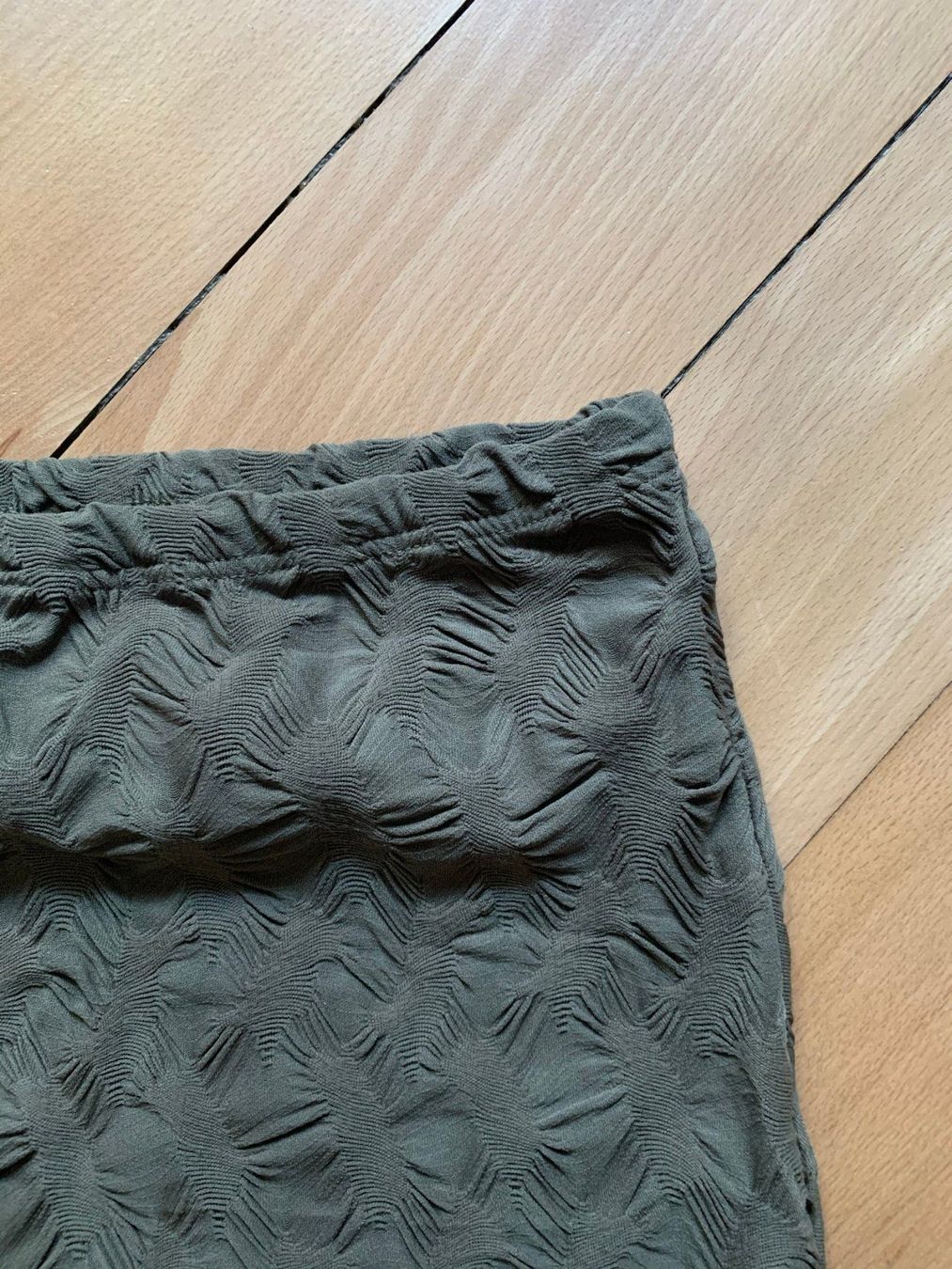 H&M Röcke: Stretch Rock olivgrün - XS – Gebraucht aus Zürich von Diazaio 1