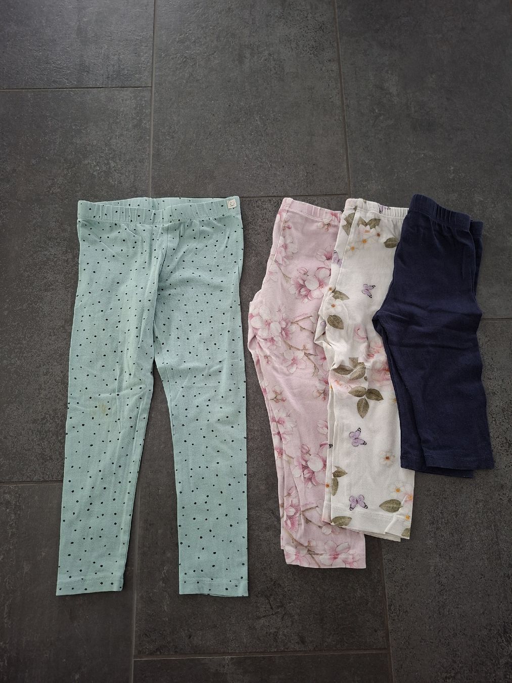 Lotti & Set di vestiti: Sommer Kleiderpaket, 104 – Usato da Biezwil venduto da Haberli01 3