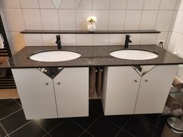 Badzimmermöbel
