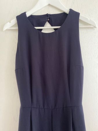 Eleganter Jumpsuit dunkelblau mit Rückenausschnitt
