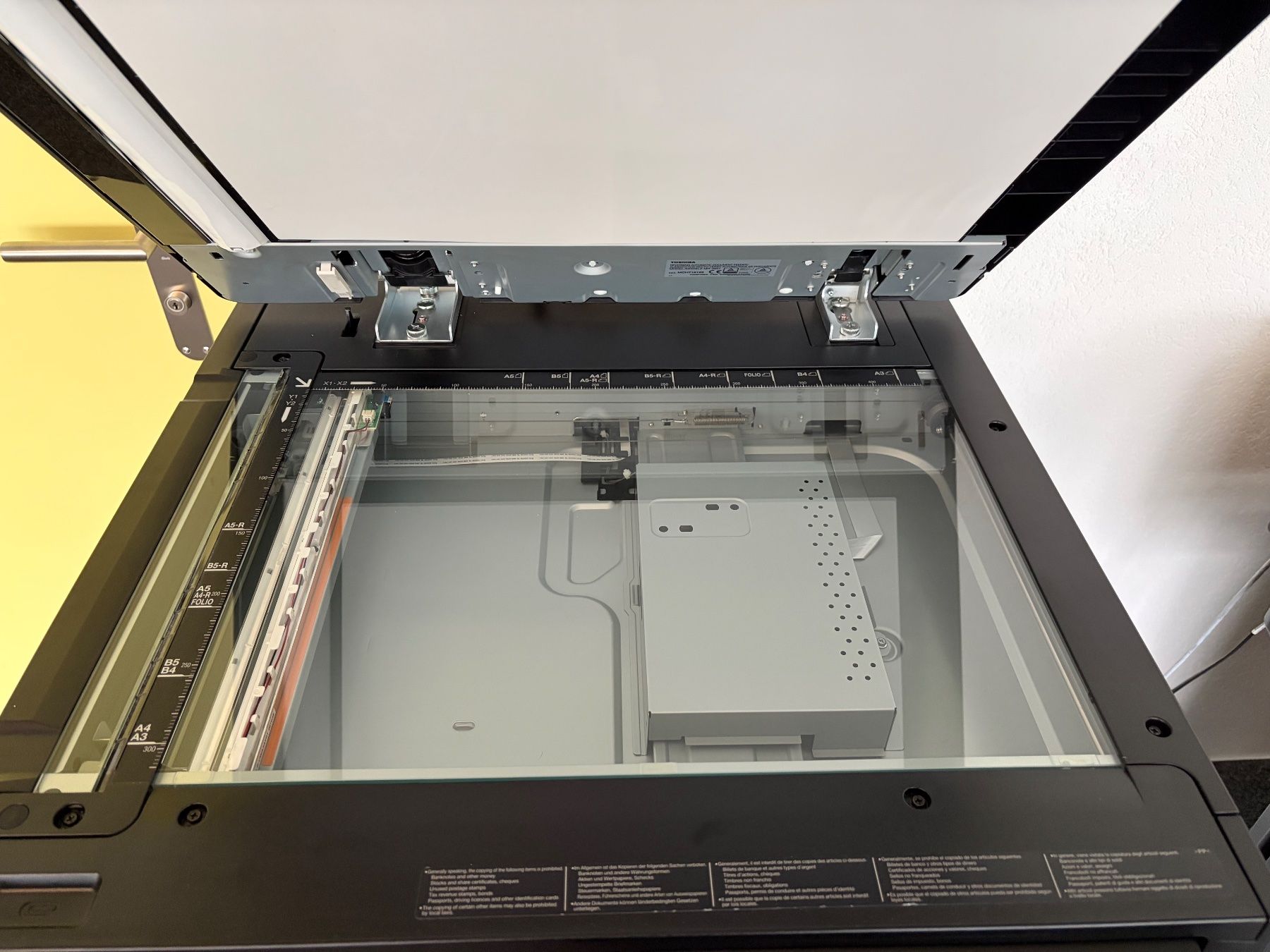 Toshiba Fotocopiatrici: Toshiba E-Studio 2000 AC Farbkopierer DIN A3 – Usato da Mörschwil venduto da ottoman7 2