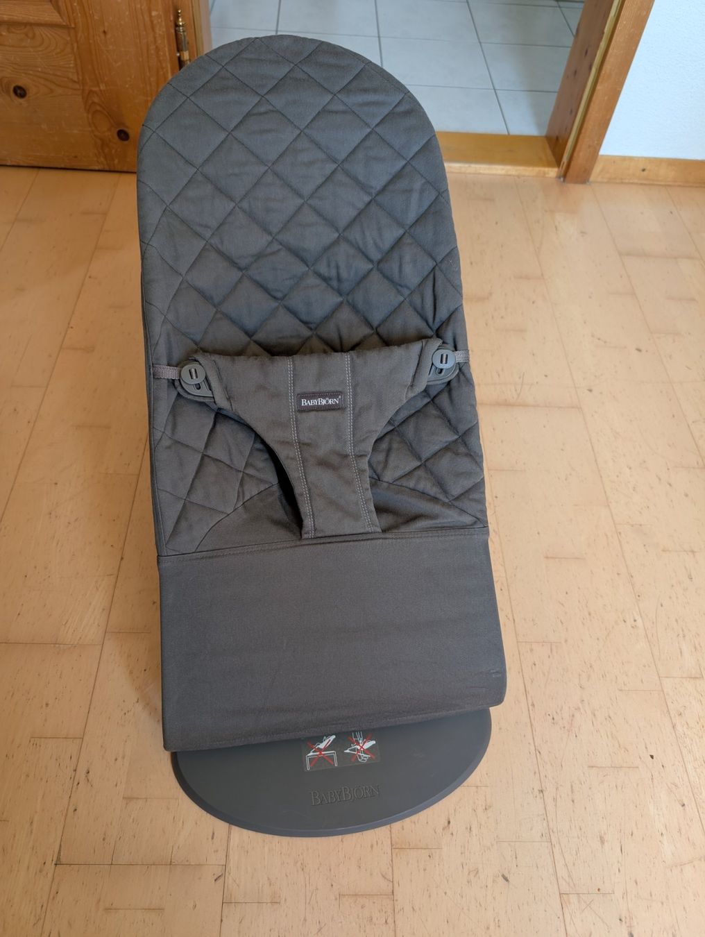Babybjörn Wippen & Schaukeln: BabyBjörn Wippe – Gebraucht aus Bettlach von Fderation