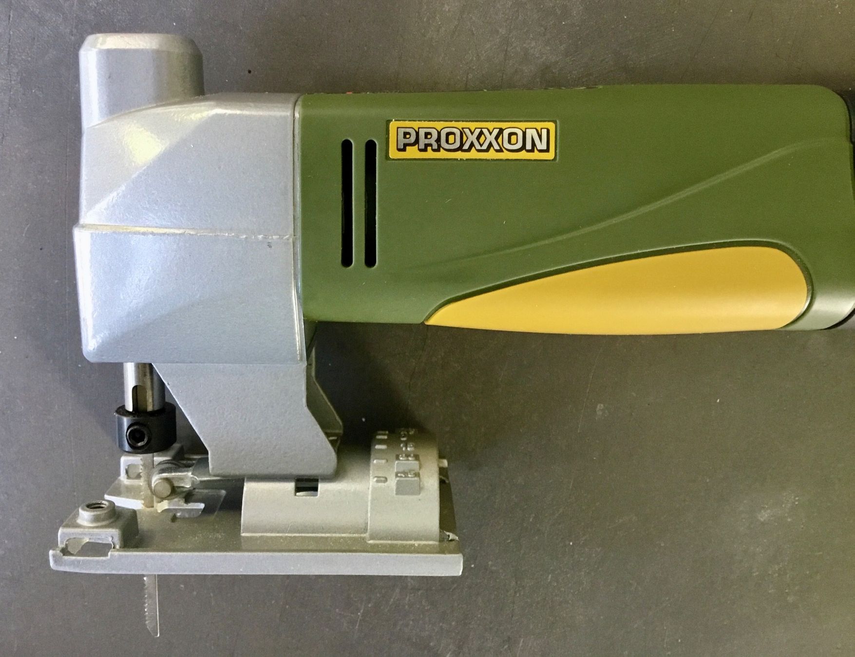 Proxxon Seghe: Proxxon Super-Stichsäge STS/E inkl. Koffer – Nuovo (secondo la descrizione) da Eggersriet venduto da Wiese61 2
