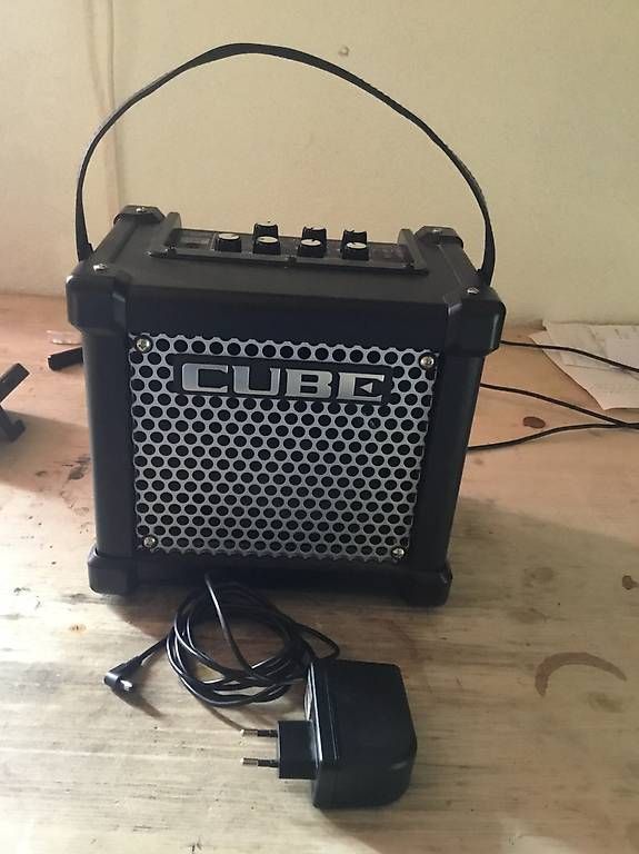 Roland Verstärker: Neuwertiger Gitarrenverstärker Roland Micro Cube GX – Gebraucht aus Duggingen von Singfogel