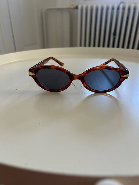 Brillen & Gläser: Sonnenbrille – Gebraucht aus Bern von michellemias