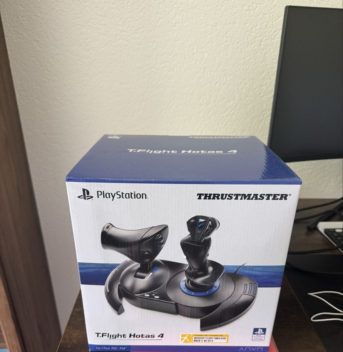 Thrustmaster Controller: Thrustmaster T.Flight Hotas 4 Joystick PS4/PC, neuwertig, Wi – Nuovo (secondo la descrizione) da Gattikon venduto da Anesa789
