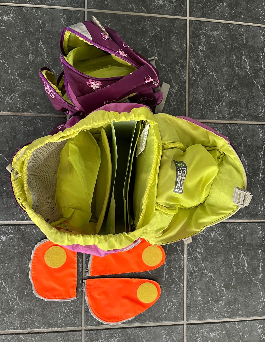 Ergobag Borse & Zaini: Tolles Ergobag Turn- und Schulrucksack Set 🎒 – Usato da Kirchberg BE venduto da qualle01 3
