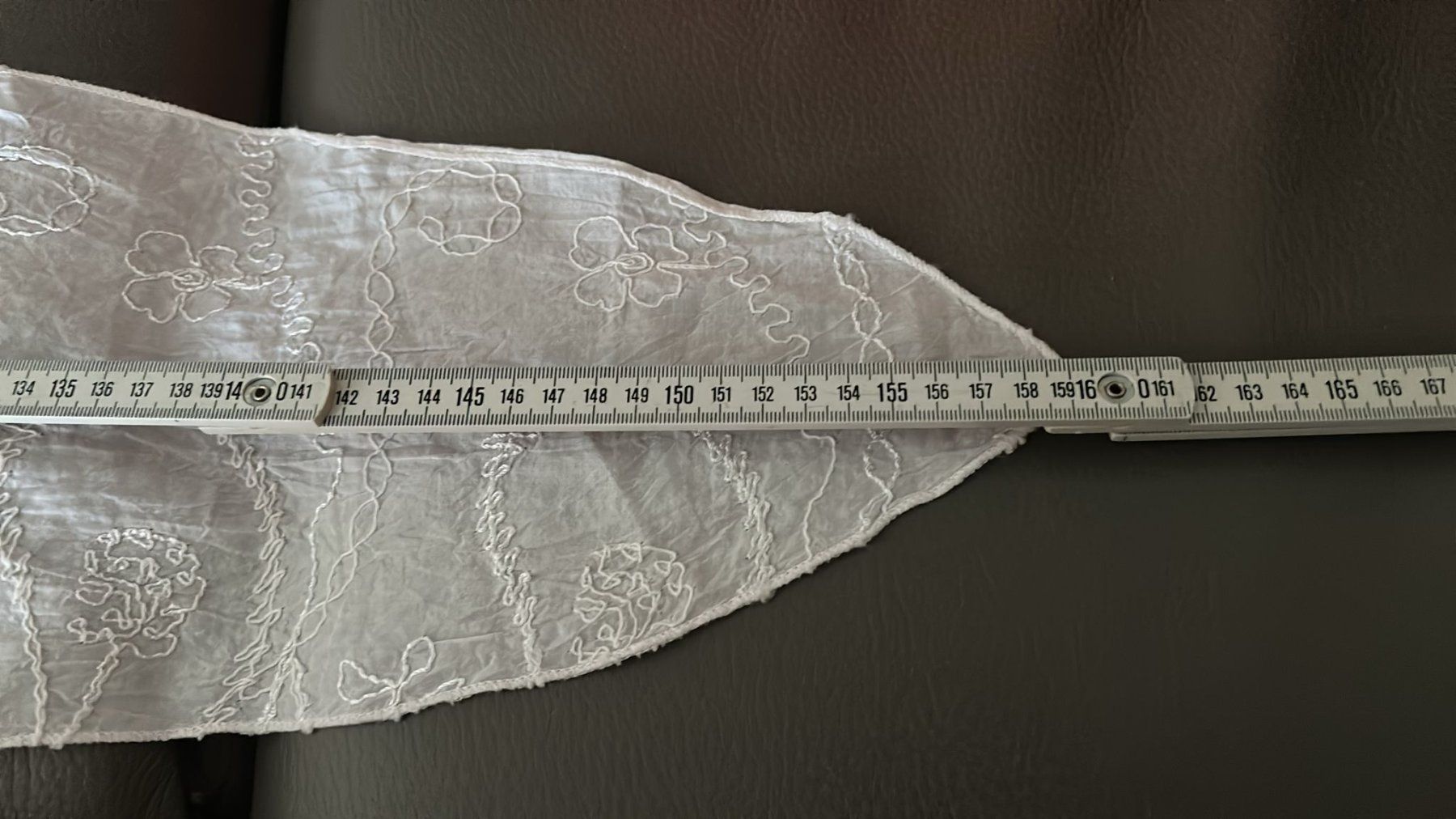 Foulard & Sciarpe: Sciarpetta bianca leggera ricamata – Usato da Melano venduto da H-Sara 1
