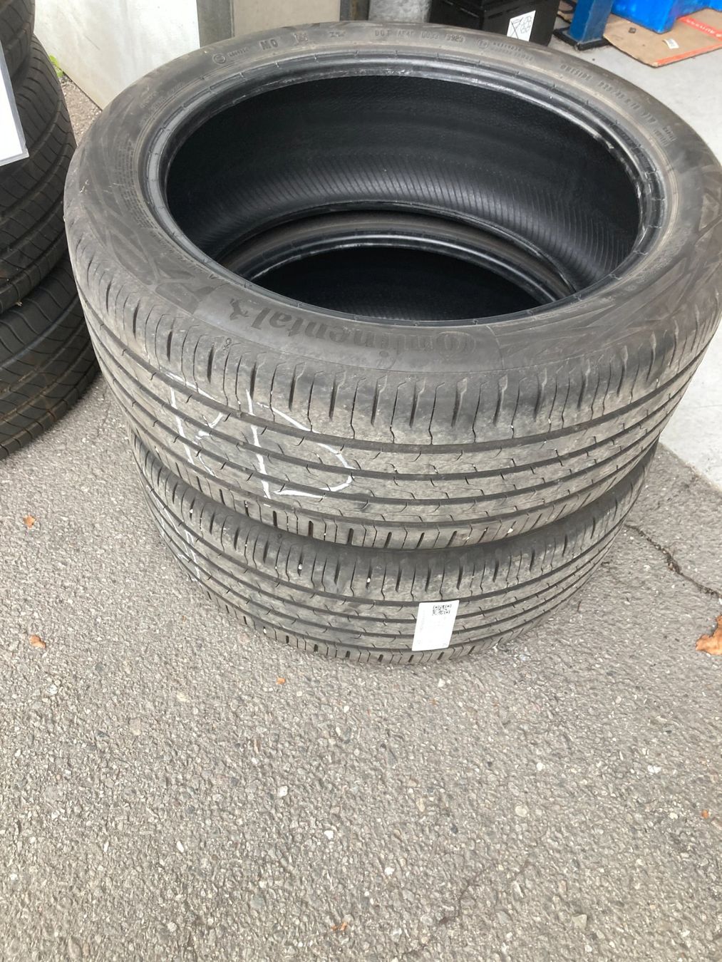 Continental Pneus & Kompletträder: 225/45R18 Continental Sommerpneu – Neu und originalverpackt aus Cham von Cham6332