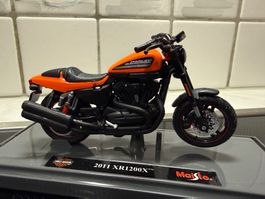 Harley Davidson 2011 XR 1200X orange 1/18