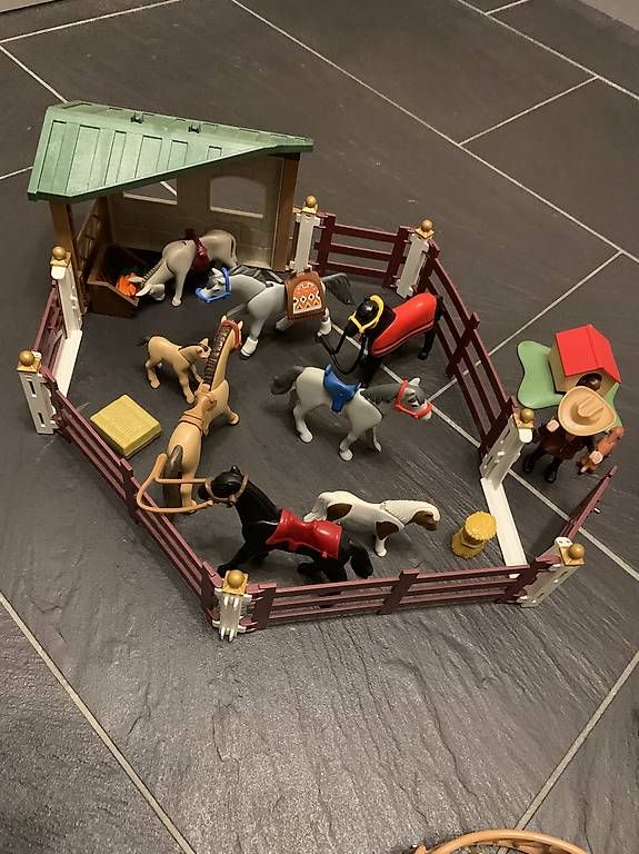 Playmobil Giocattoli: Playmobil grosser Bauerhof – Usato da Bättwil venduto da ulr_gtc9 2