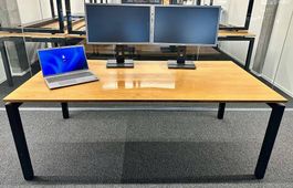 Höhenverstellbarer Massivholz Computertisch