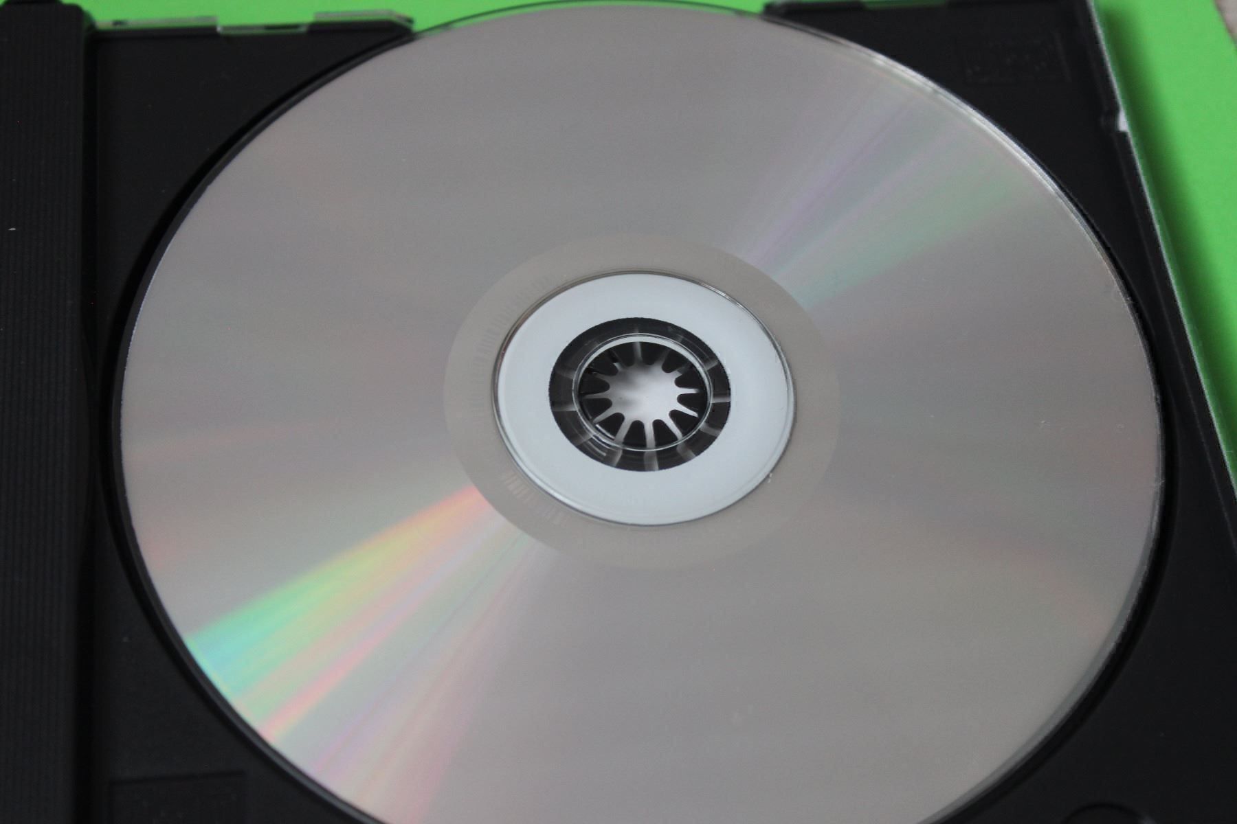 CD: Elvis Presley - The Ultimate Collection 4CDs 2001 – Usato da Tübach venduto da JamesStone 7
