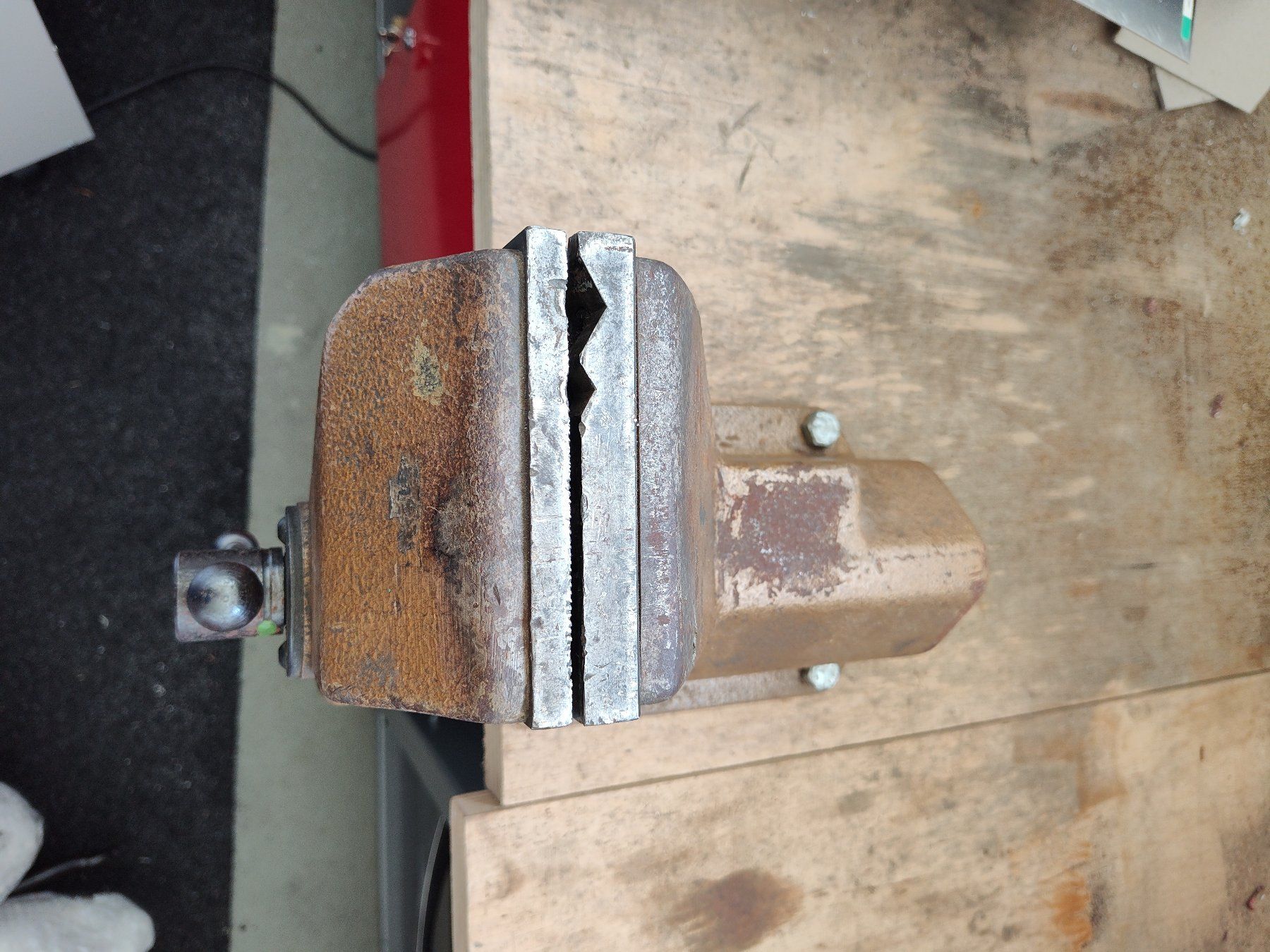 Gressel Tutti gli attrezzi: Gressel AX 125 Schraubstock – Usato da Jonschwil venduto da Kimi69 2