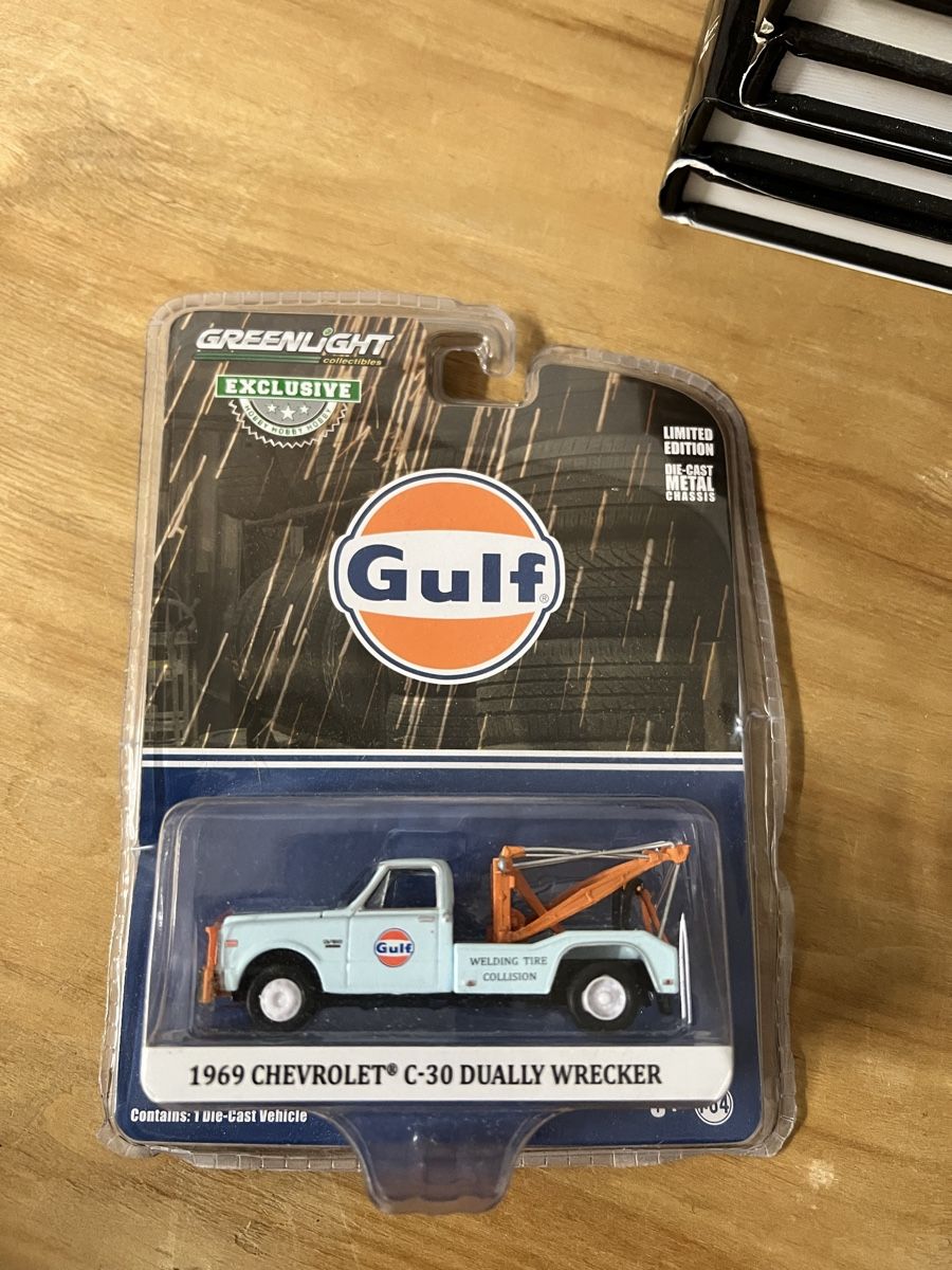 Greenlight Modellautos: 1969 CHEVROLET C-30 DUALLY WRECKER – Neu und originalverpackt aus Sonceboz-Sombeval von Dino695