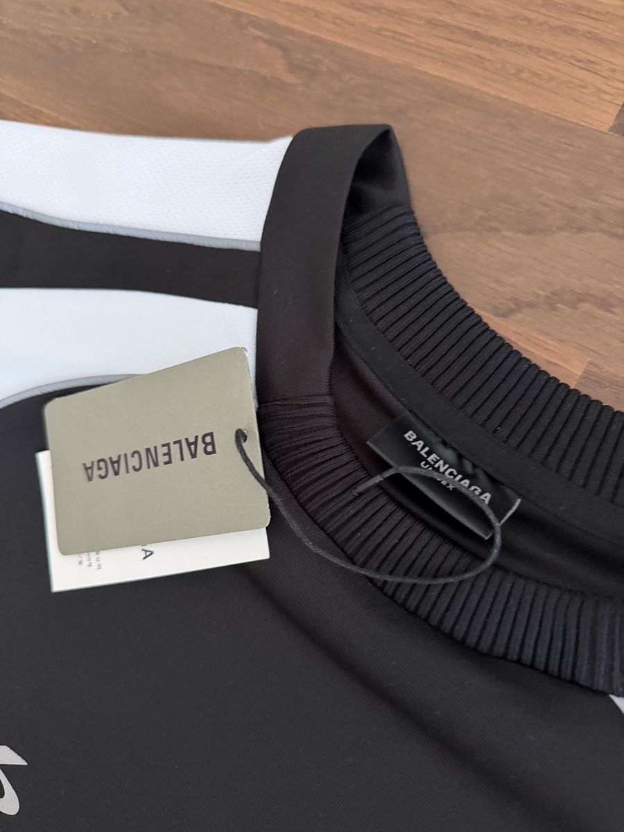 Leibchen & Hosen: Balenciaga Trikot – Neu und originalverpackt aus Grenchen von Sephirot14 2