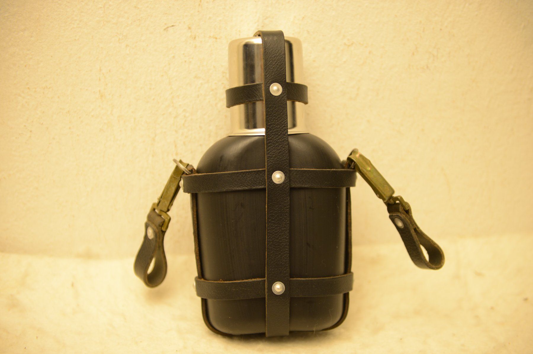 Schweizer Armee Attrezzatura & Pezzi di ricambio: Labeflasche / Feldflasche von der Schweizer Armee 1988 – Nuovo (secondo la descrizione) da Sachseln venduto da Smatsch54 1