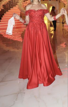 Rotes Abendkleid (Grösse S/M)