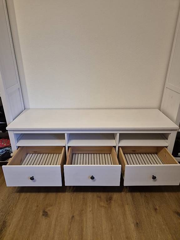 Kommoden: Weisse Kommode/Lowboard, IKEA – Gebraucht aus Spreitenbach von saskia.merkli 1