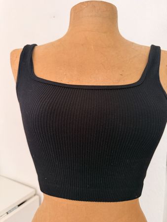 Top noir côtelé Zara - Taille XS - État impeccable!
