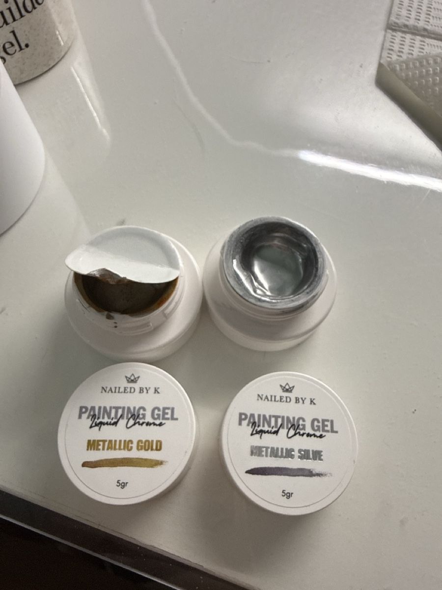 Smalto per unghie: Liquide chrome ongles – Nuovo (secondo la descrizione) da Ursy venduto da noemie.adt