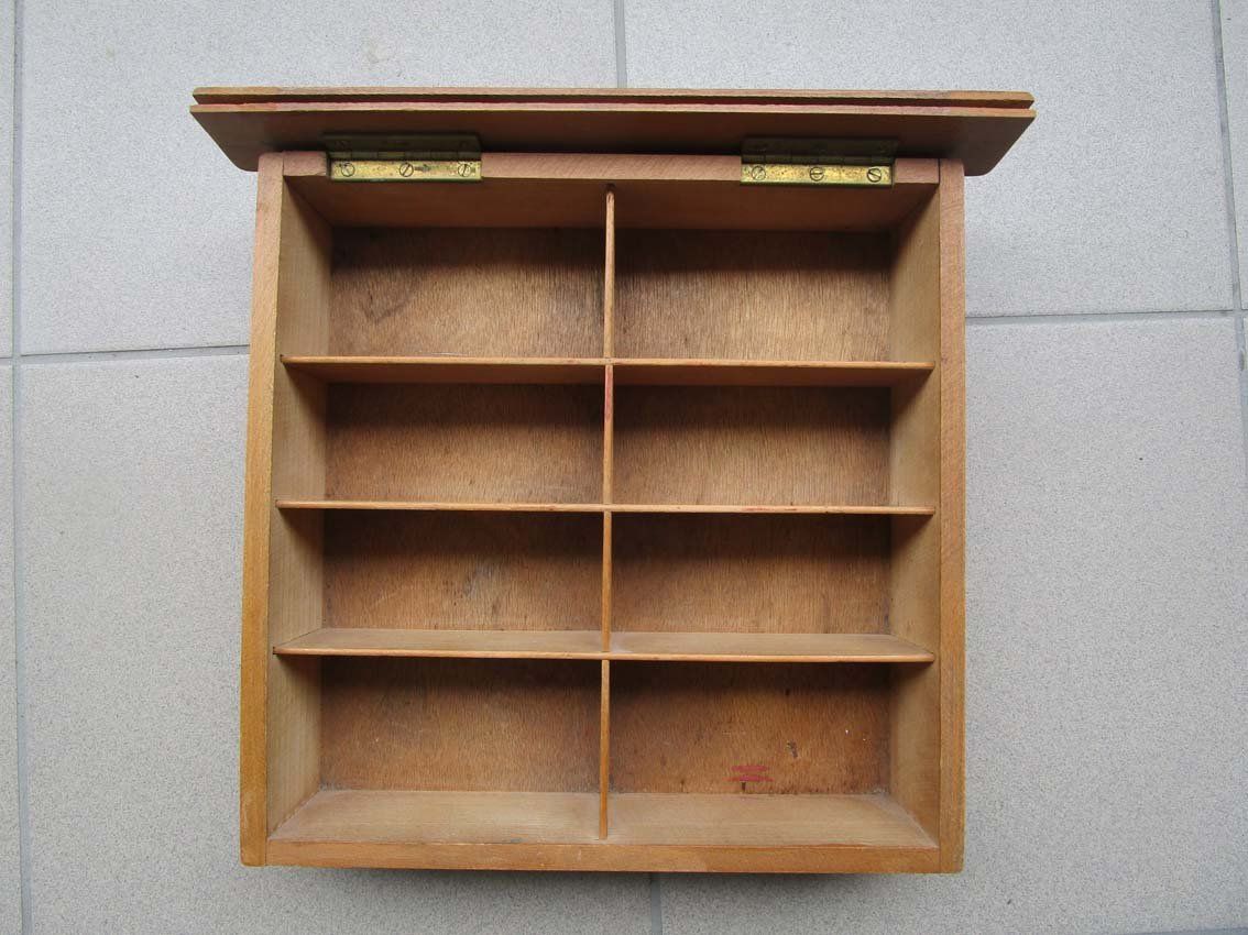 Scaffali: Vintage Bally Schnürsenkel Regal – Usato da Arlesheim venduto da Prohof 3
