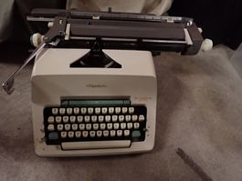Mechanische Schreibmaschine OLYMPIA