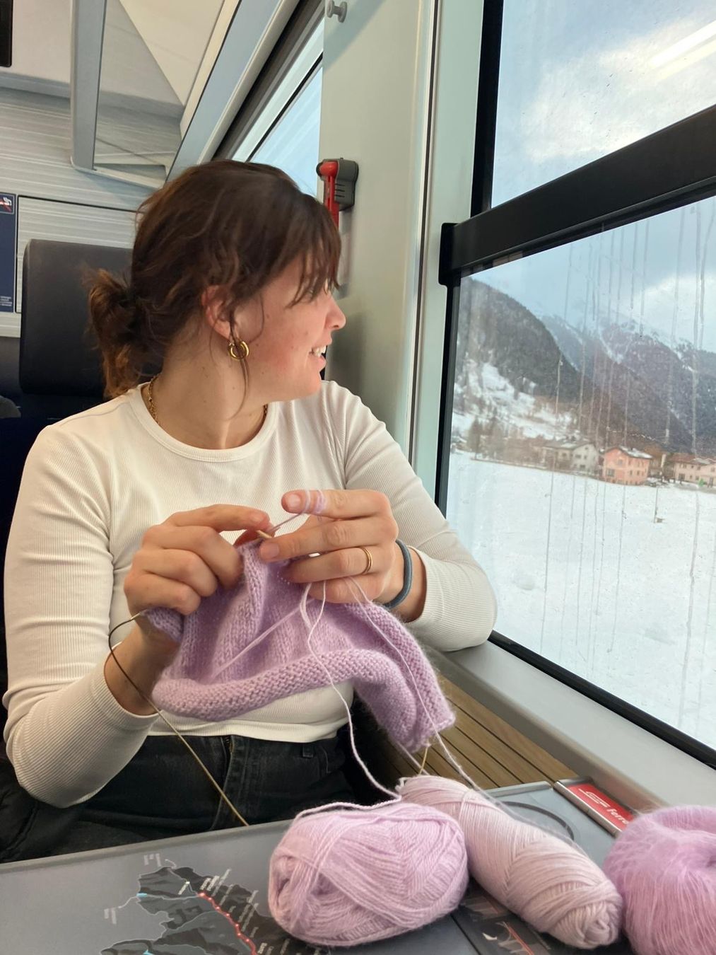 Pulls & Sweat-shirts: Handgestrickte lila Veste – Neuf (Voir description) à Winterthur par drande 5