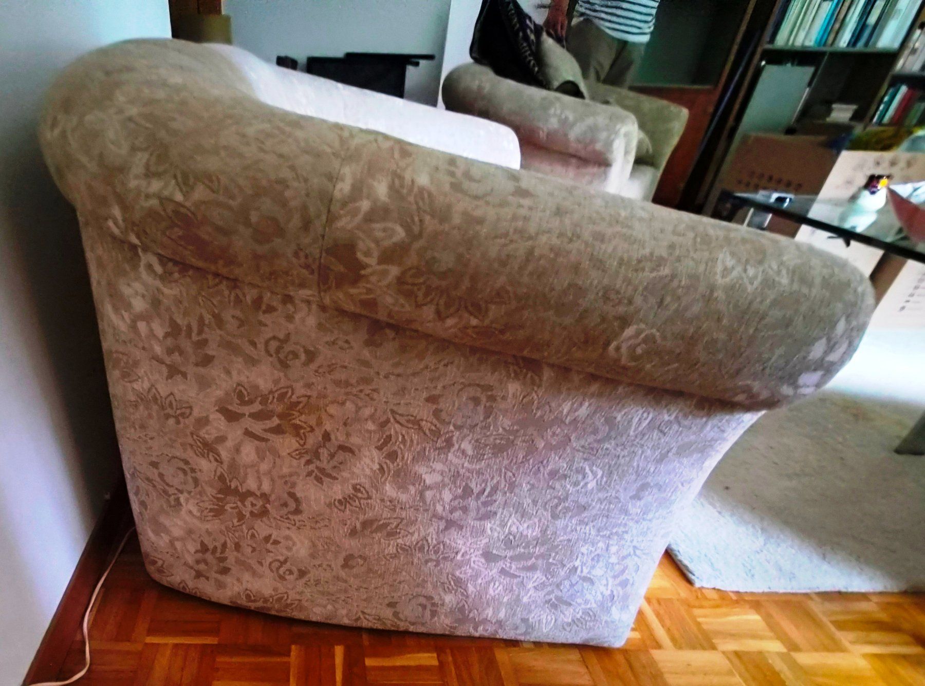Sofas: Klassisches 2er-Sofa / Couch mit edlem Blumenmuster – Gebraucht aus Zürich von Primanoctis 5