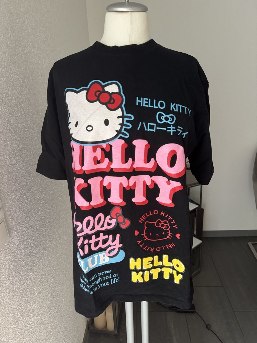 T-shirt: T-Shirt Hello Kitty schwarz 100% Baumwolle – Usato da Olten venduto da bir_k96n 2