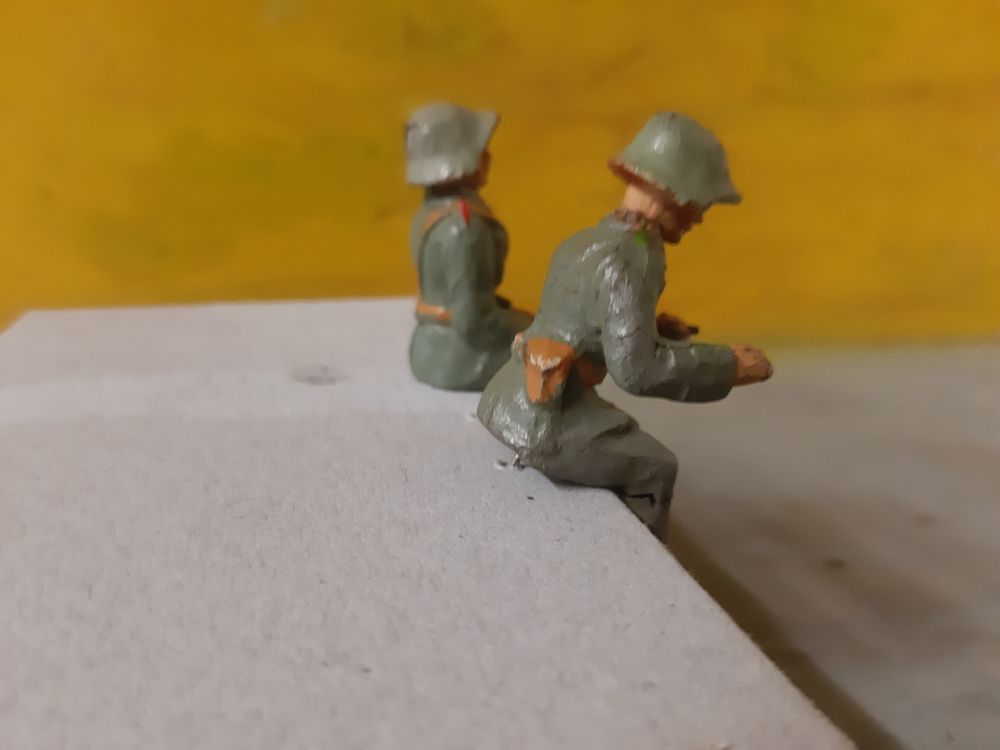 Elastolin Jouets: Soldats assis Elastolin – D'occasion à Monthey par Jmbois 1
