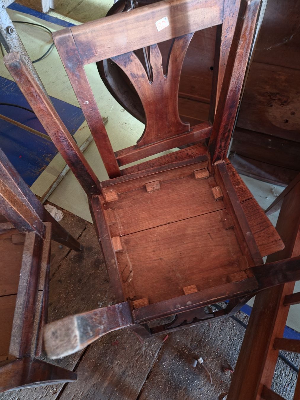 Sedie: 4 Chaises en bois anciennes – Usato da Farvagny-le-Grand venduto da CollectibleWatches 3