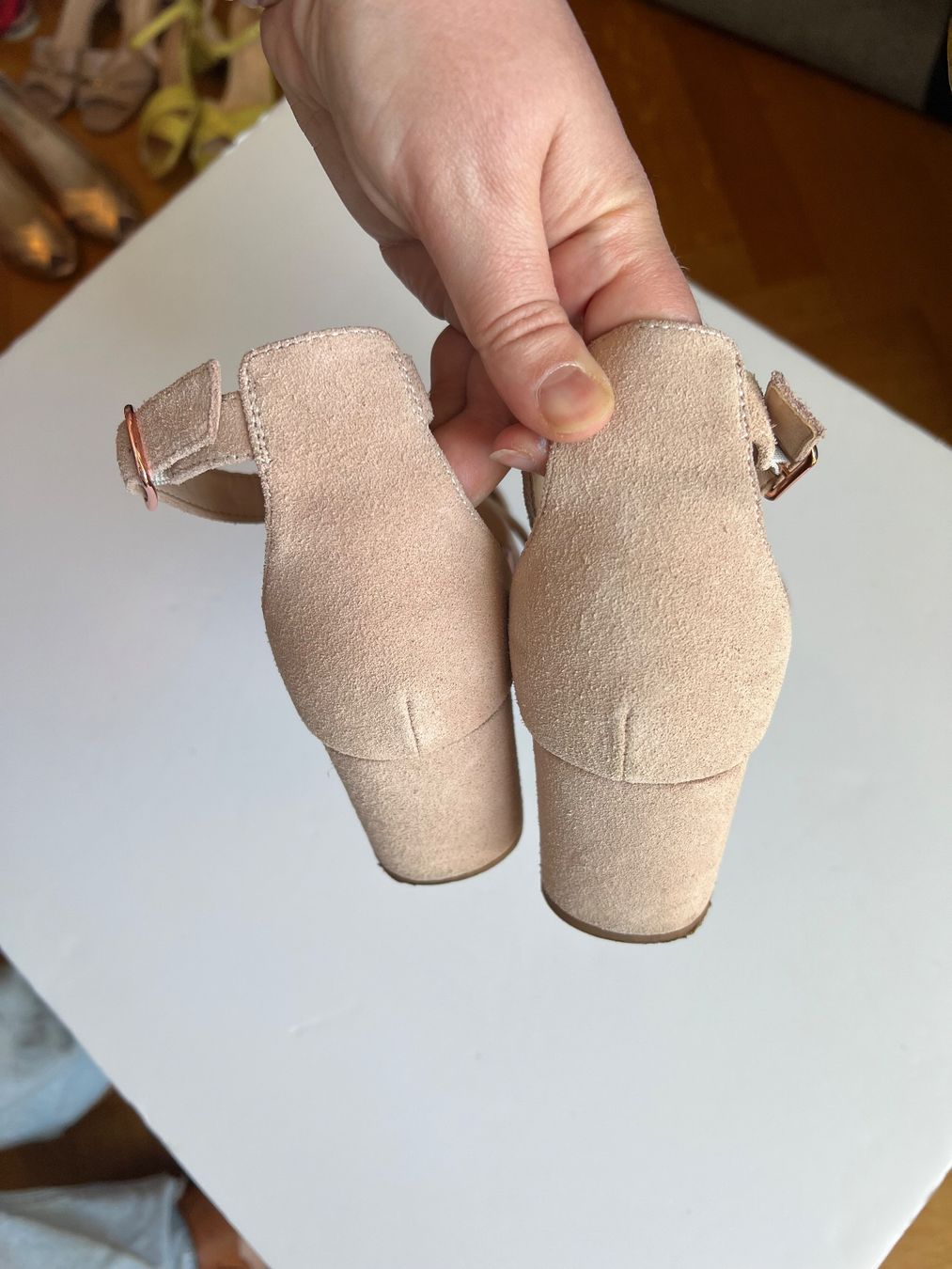 Scarpe da donna: Sandales en cuir rose 38 – Usato da Neuchâtel venduto da Thesebootsaremadeforwalking 3