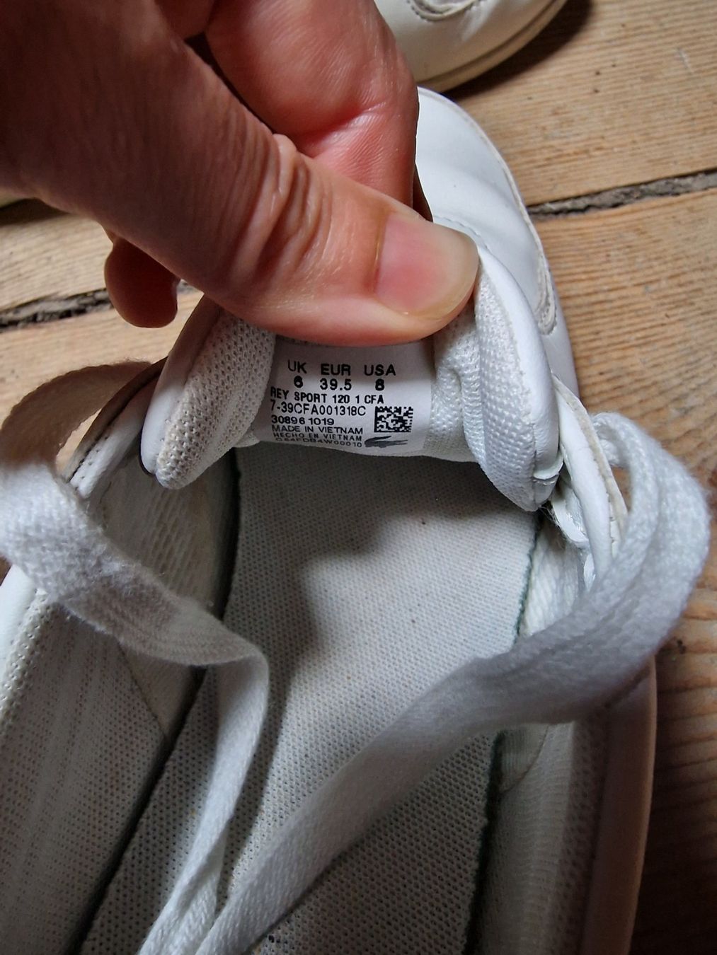 Lacoste Scarpe da donna: Lacoste Sneaker Damen G 39.5 weiss – Usato da Oberuzwil venduto da ftaki 3