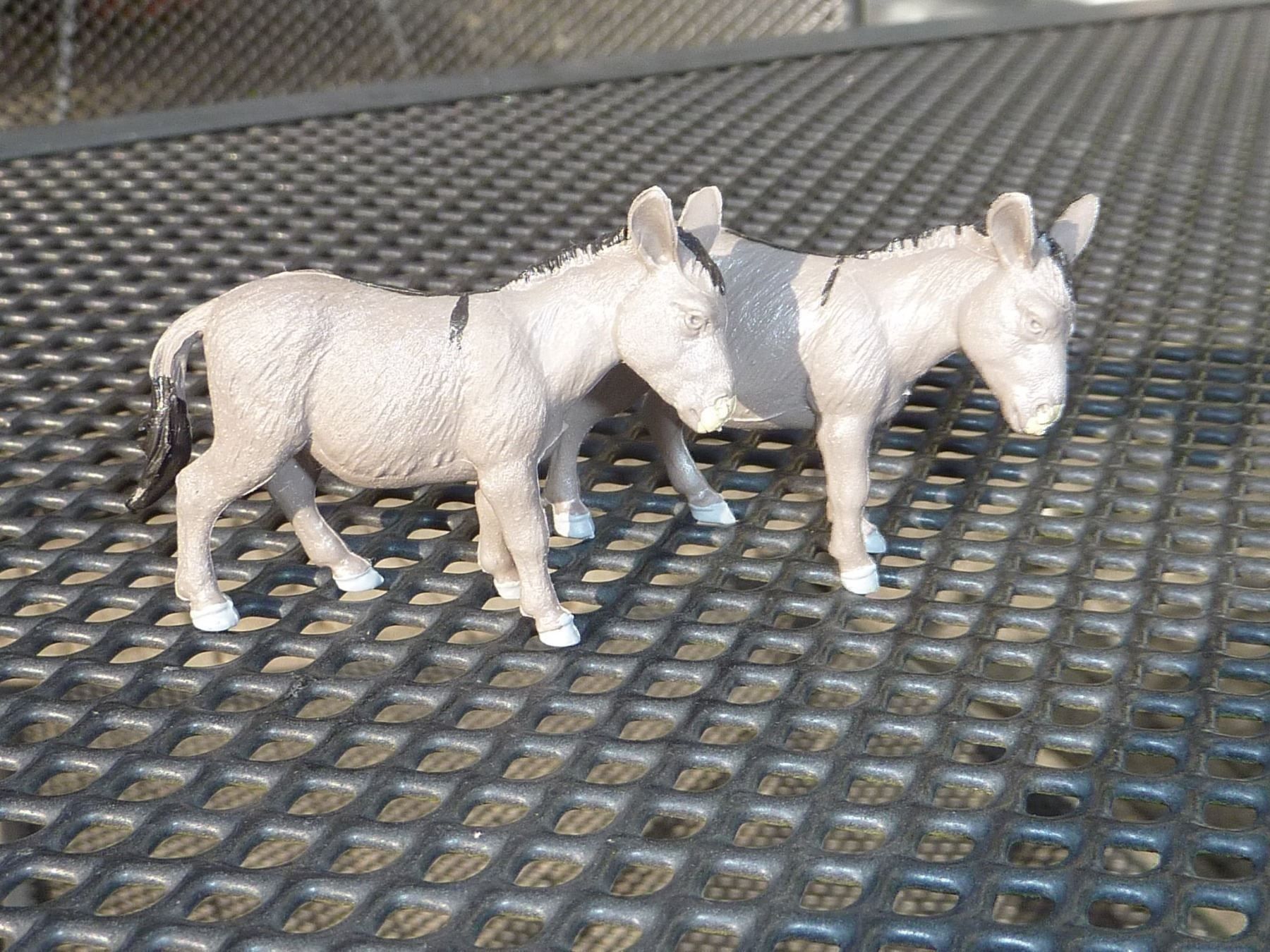 Statuette: Britains Esel – Usato da Gelfingen venduto da btrottmann