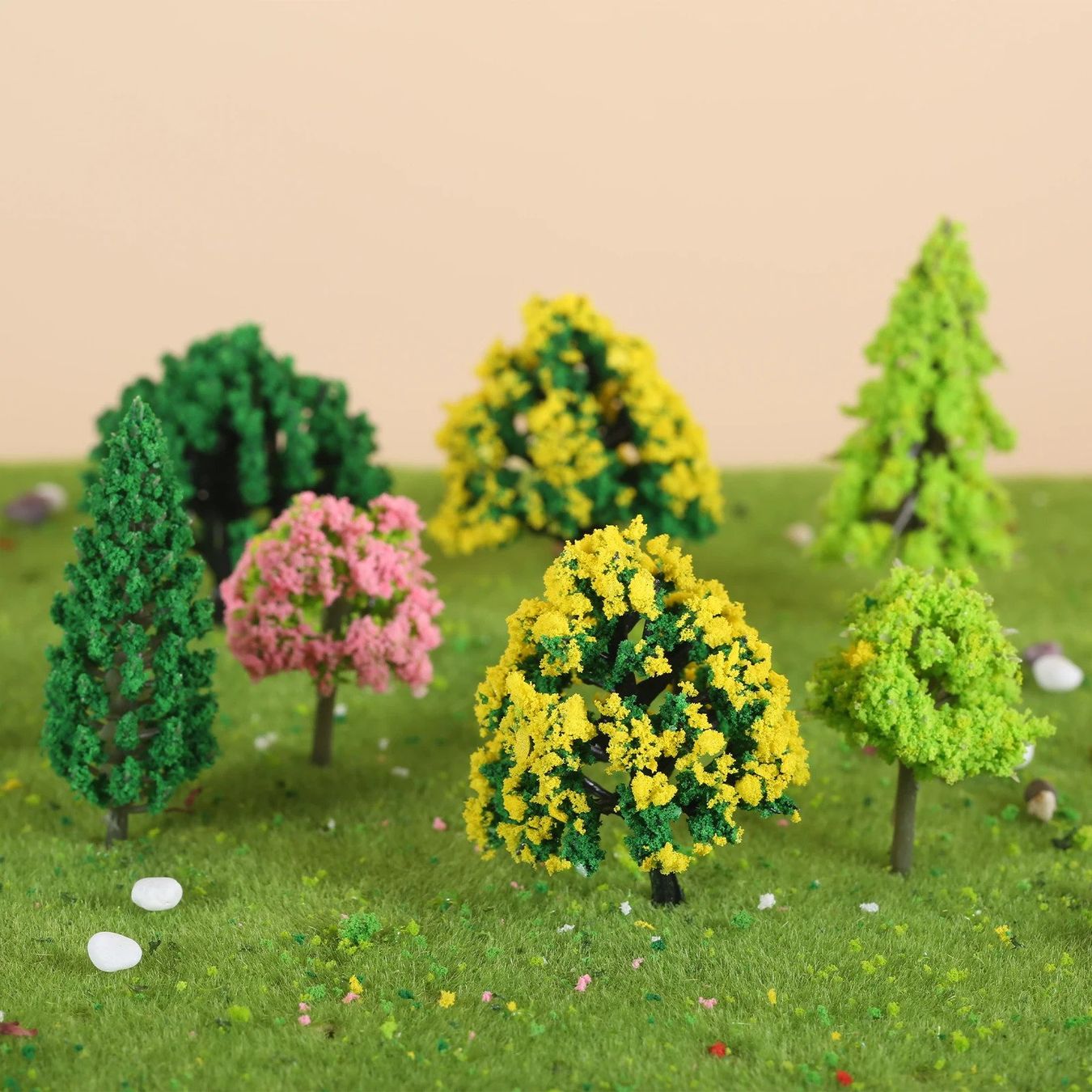 Modellini di ferrovie: 55 BÄUME GEMISCHT 3-7cm - MODELLBAU - MODELL EISENBAHN BAUM – Nuovo e nell'imballaggio originale da Kriens venduto da swissgadget 4