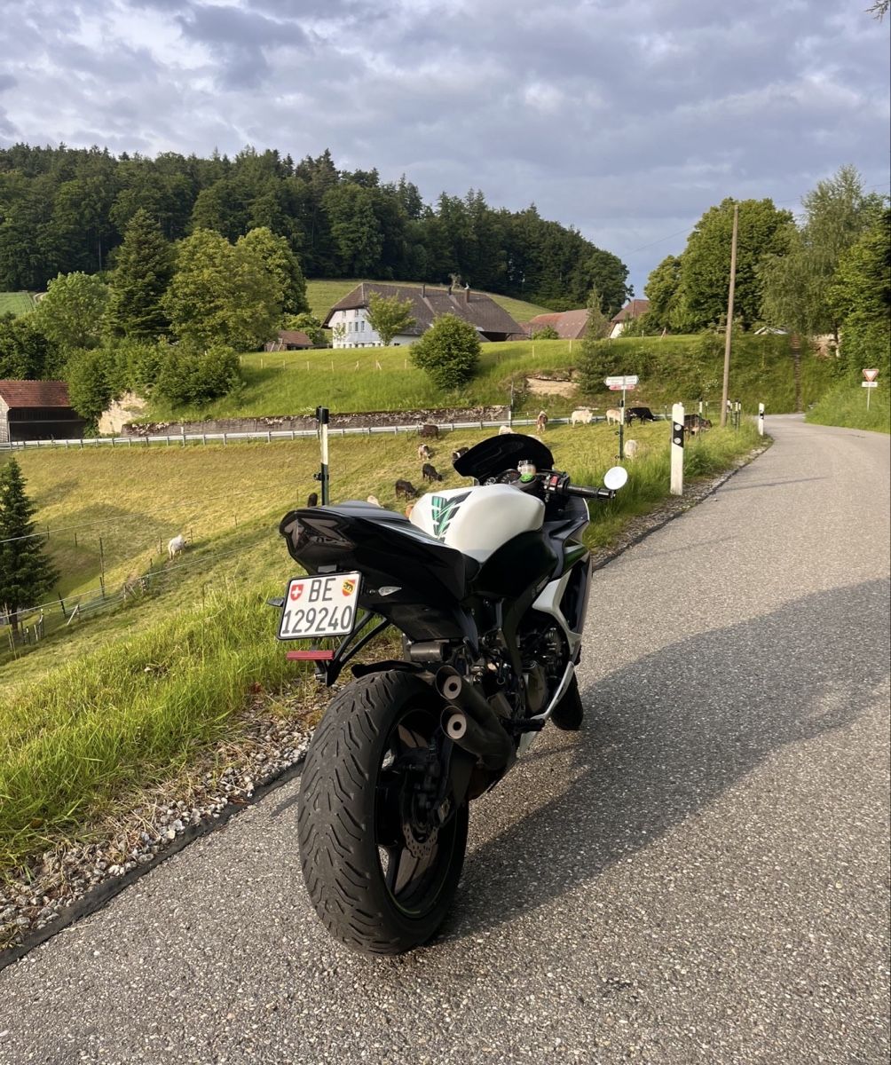 Kawasaki Strada: Kawasaki zx6r – Usato da Langenthal venduto da sop_s2zb 4