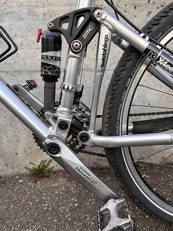 Vélos: BMC fourstroke 04  – D'occasion à Emmen par Blackbirdsound 1