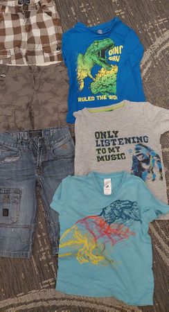 Kinder T-Shirts  Langarmshirt und Hosen Grösse 122