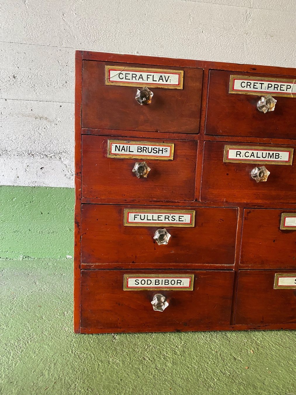 Regale: Londoner Apothekerschrank Sideboard – Gebraucht aus Zürich von wen_hq6t 2