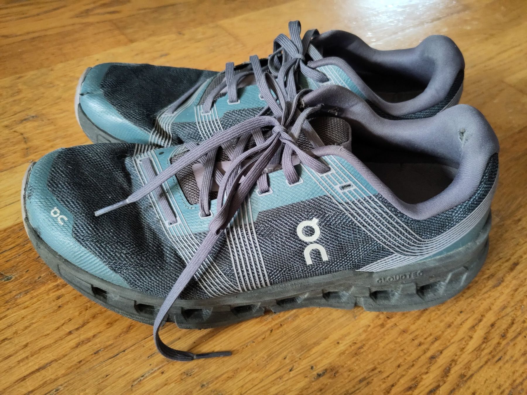 On Scarpe da uomo: Chaussures de running On CloudTec bleu gris 43 – Usato da La Chaux-de-Fonds venduto da JeanSeb