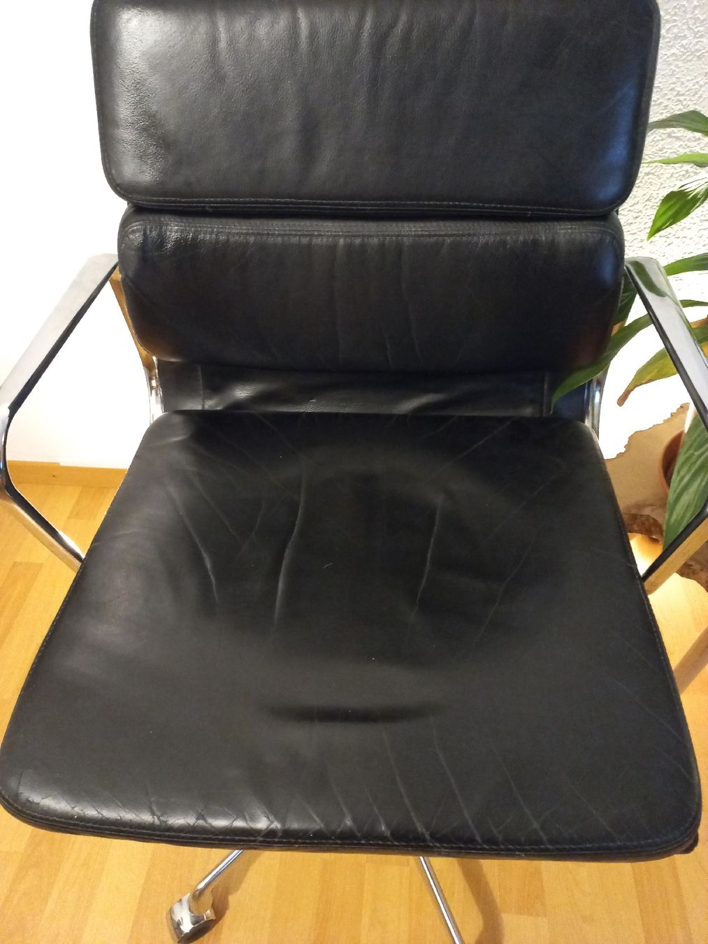 Vitra Sedie: Vintage Vitra Eams EA 219 – Usato da Rickenbach ZH venduto da nube68 4