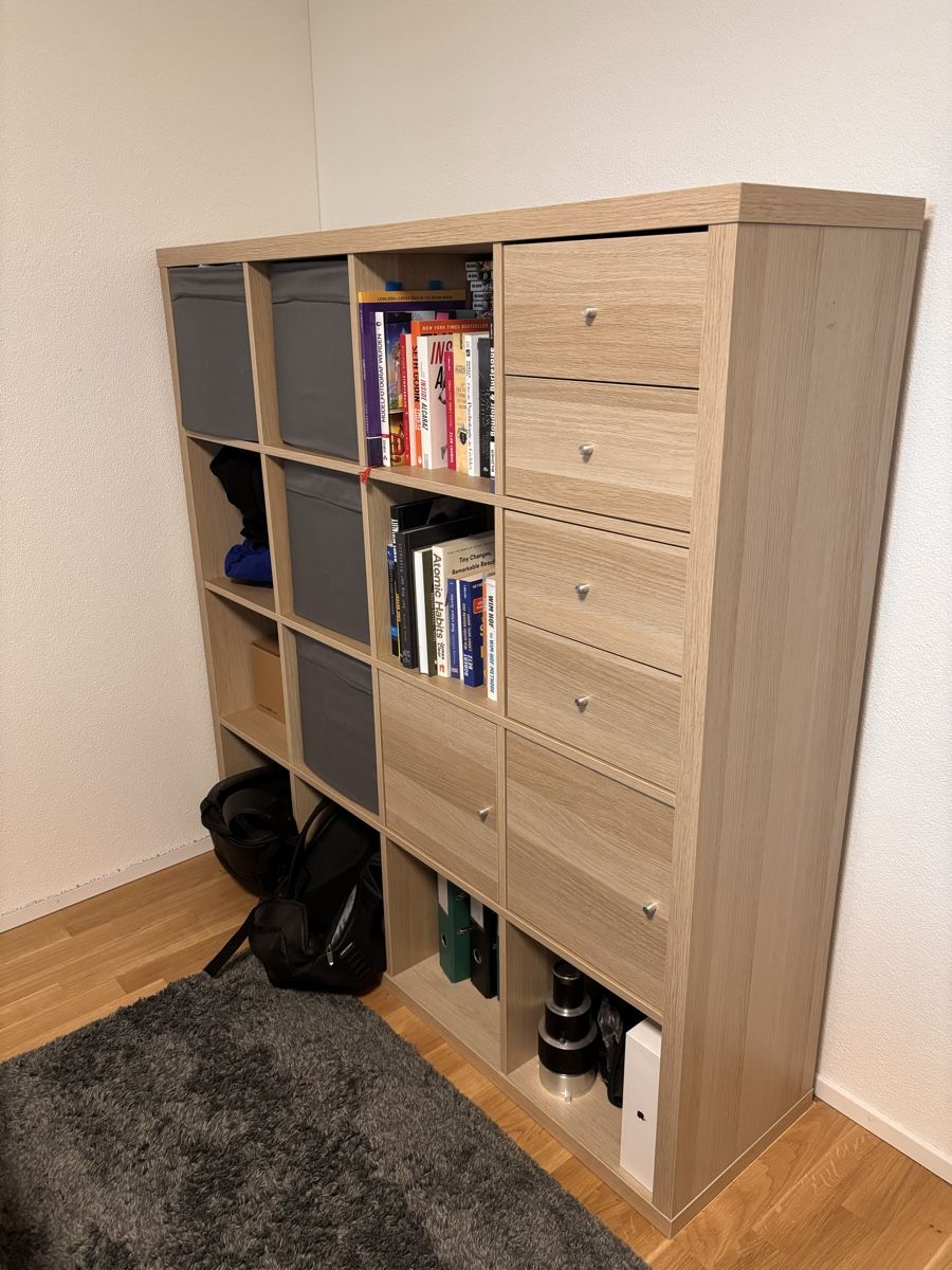 Ikea Scaffali: Kallax Eicheneff 147x147cm – Usato da Oensingen venduto da Jamie21399 3
