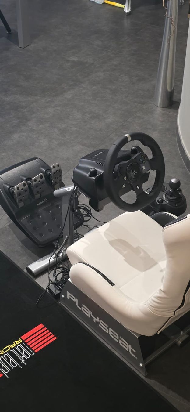 Playseat Stühle: Playseat Evolution + Logitech G920 + Shifter + Pédales + Tap – Neu (gemäss Beschreibung) aus Vernier von log_6bf7 3