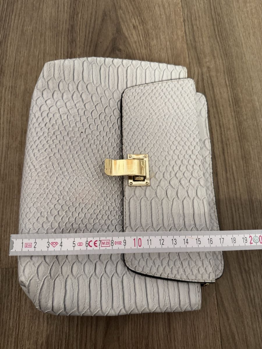 Asos Borse da donna: Asos Clutch Tasche grau weiss – Usato da Fislisbach venduto da KolibriSecondhand 8