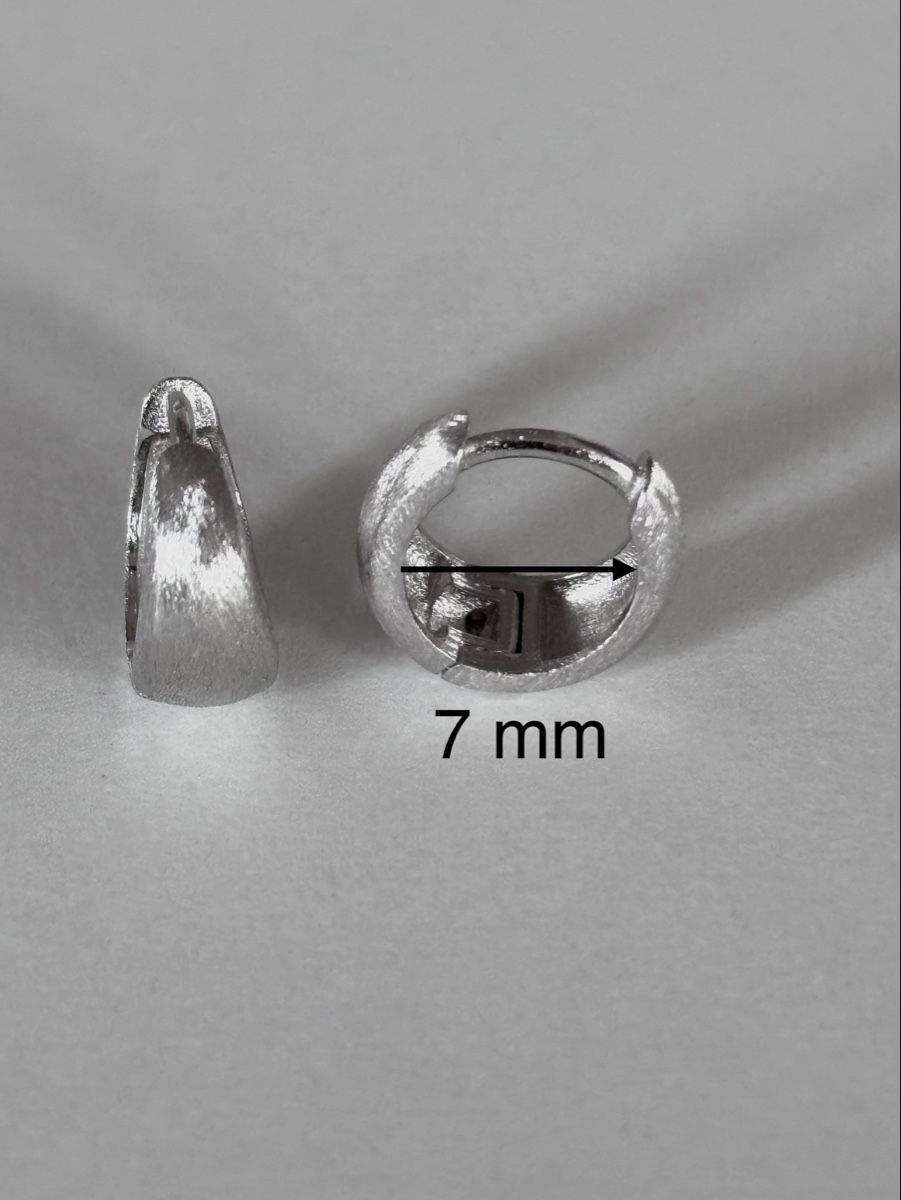 Orecchini pendenti & Orecchini a lobo: Small  7 mm size Earrings. Huggies style . 925 Silver – Nuovo (secondo la descrizione) da Dübendorf venduto da S1973E 2