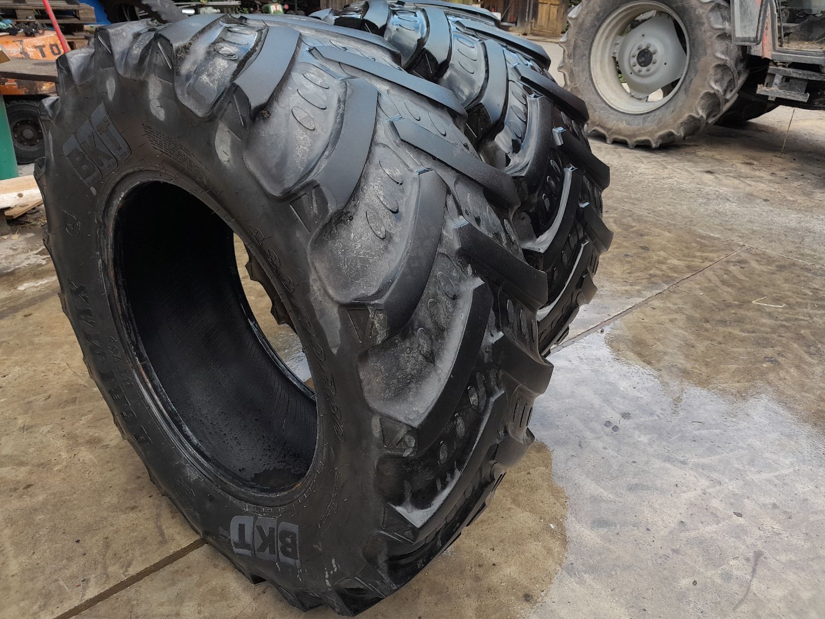 Pneumatici & Ruote complete: Pneu – Usato da Gondiswil venduto da Beatrix73 1