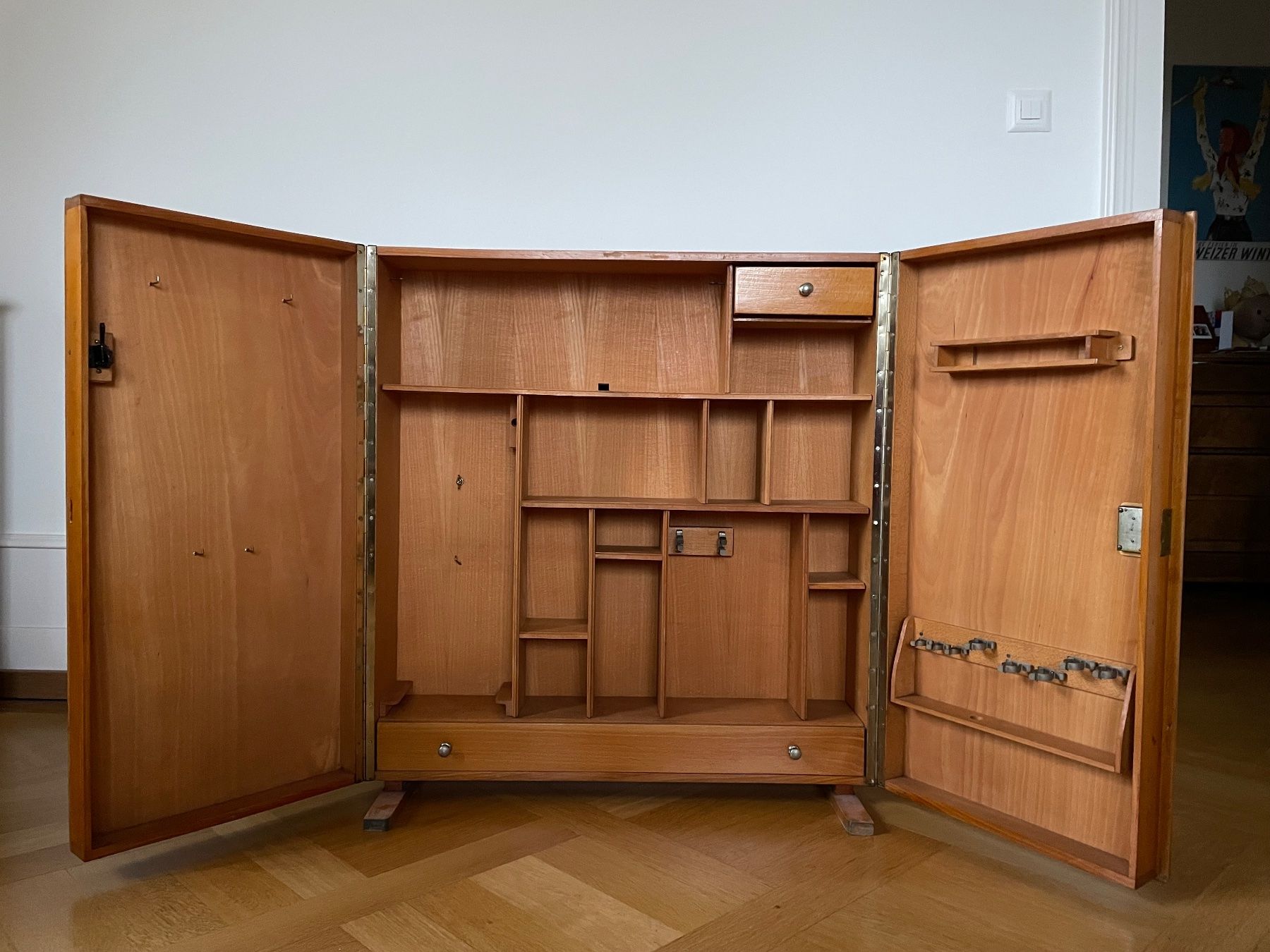 Schränke: Meuble de rangement style industriel – Gebraucht aus Vevey von dam_9t5w